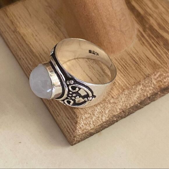 Moonstone Sterling Silver Wide Band Ring Size 8.5 - Picture 3 of 5